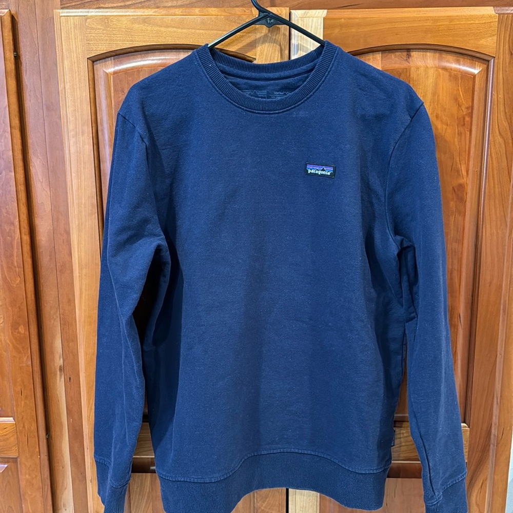 Patagonia Crew Neck Sweatshirt. Mens Medium, Navy